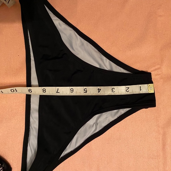 Sweet Floral print Halter Tankini with Peplum Black Bottoms - Picture 9 of 16